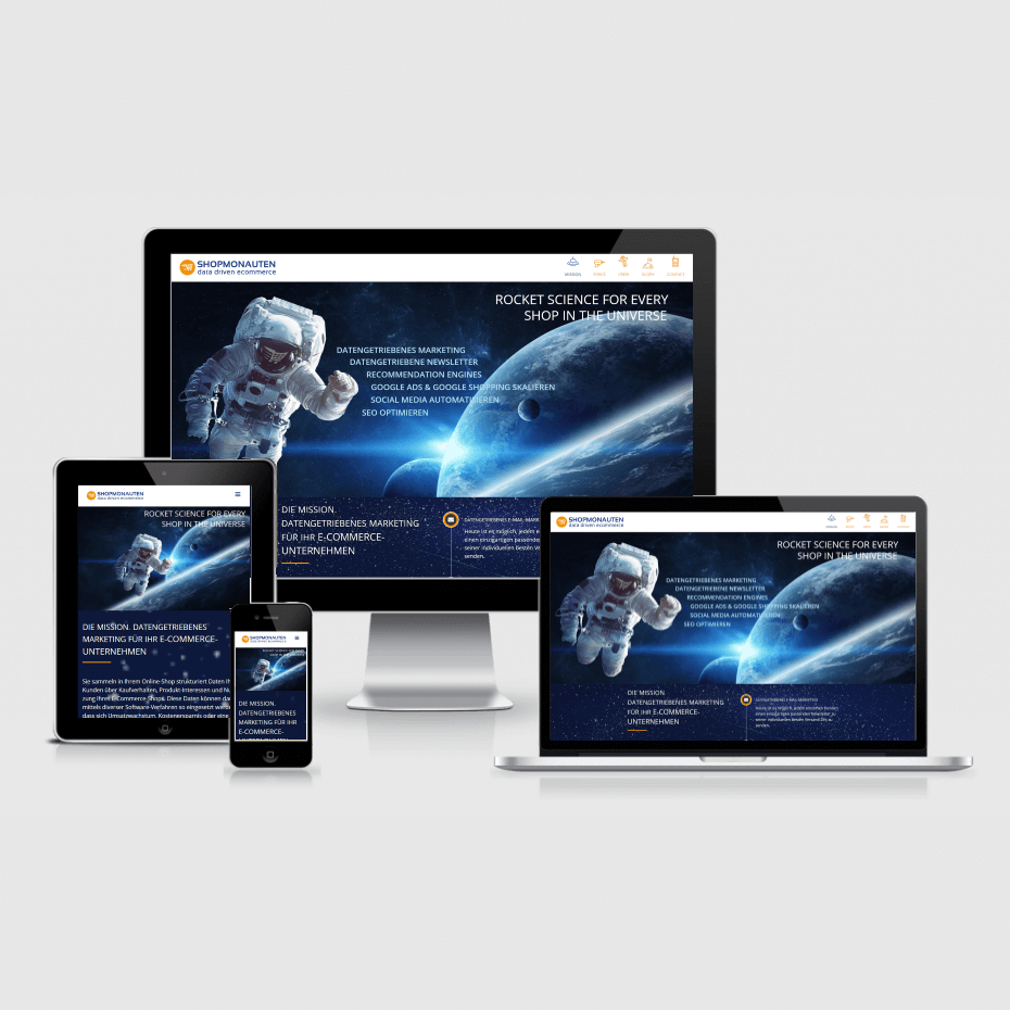 Die Webseite der "Shopmonauten" dargestellt auf 4 verschiedenen Bildschirmgrößen (Handy, Tablet, Laptop und Desktopmonitor)